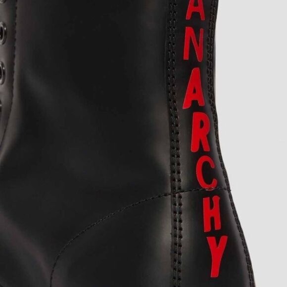 NIB SEX PISTOLS DR. MARTEN LIMITED EDITION 1460 UNISEX COMBAT BOOTS - Picture 13 of 15